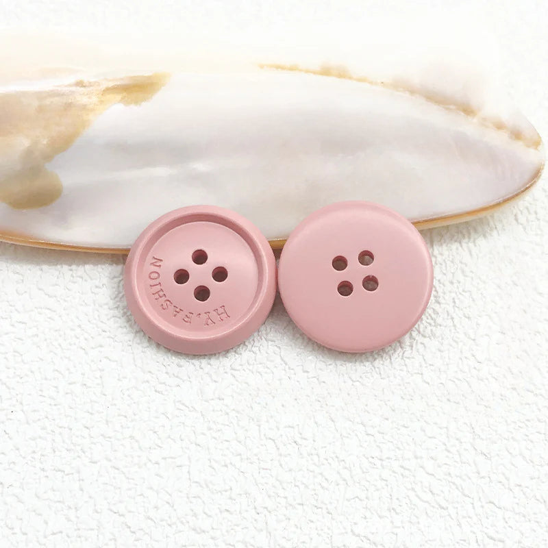 Color matte resin buttons men's and women's trench coat buttons coat buttons suit buttons four-eye buttons spot