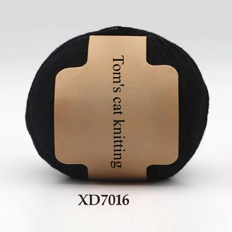 Hand-woven medium and fine pure wool thread anti-pilling and no hair loss soft sweater