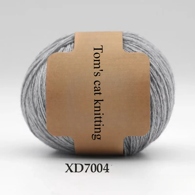 Hand-woven medium and fine pure wool thread anti-pilling and no hair loss soft sweater